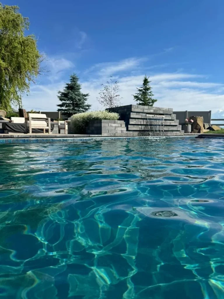 Custom pool builders in Florida